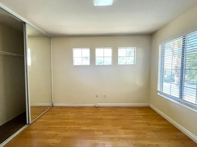 635 Shenandoah Rd — Photo 32
