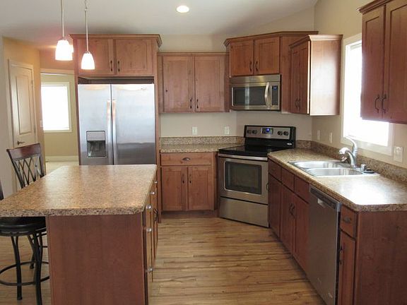 3rd image of 3014 Golden Acres Dr