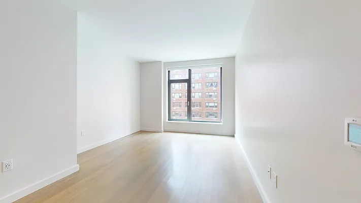 Rented by Bond New York | media 25