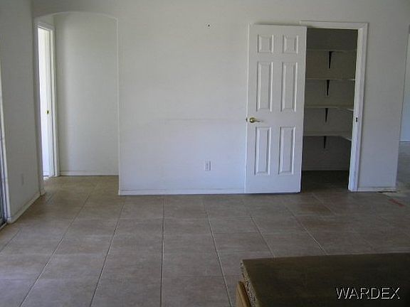 4th image of 2070 E Pescador Dr