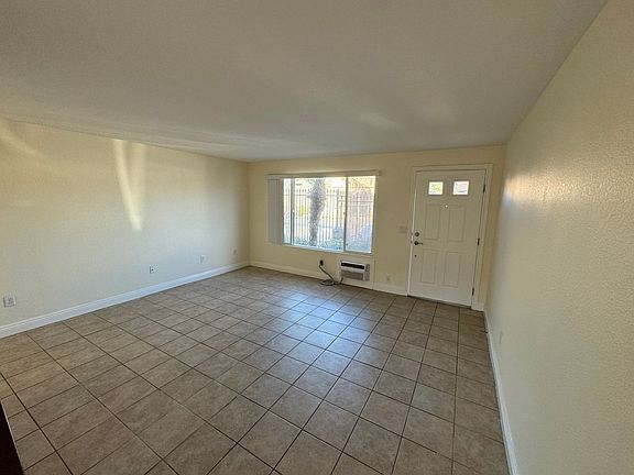 2nd image of 1321 Greenfield Dr Unit 15
