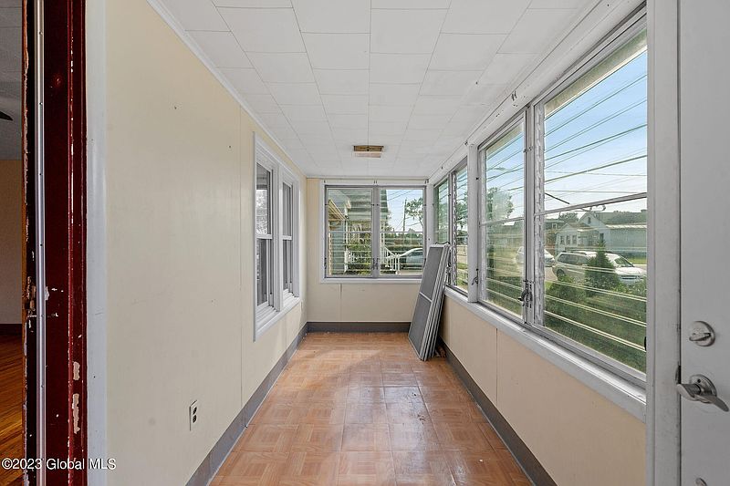 5th image of 2740 Edgewood Avenue