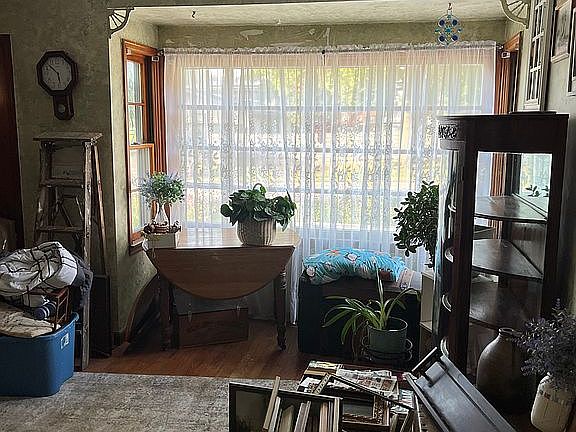 2nd image of 508 W Anthony St