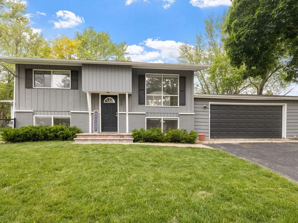 300 N 3rd St, Elburn, IL 60119