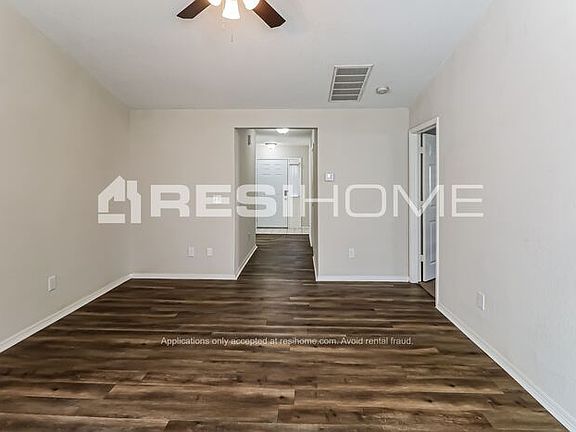 5th image of 3037 Pinecrest St
