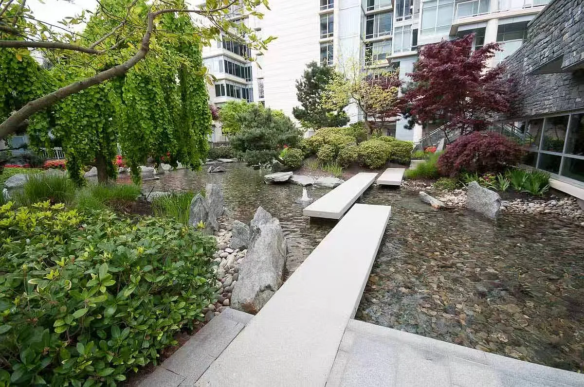 2 bed, 1200 sqft, $5,600 — Photo 2