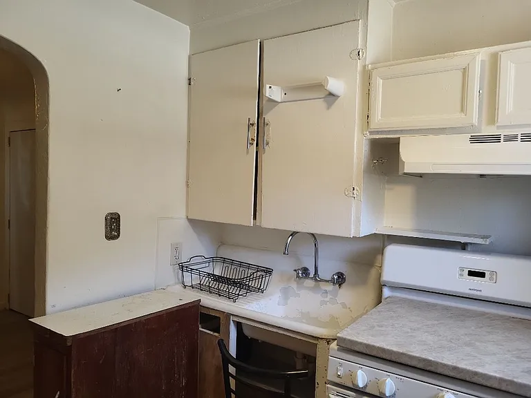 462 Evans Ave #115 — Photo 1