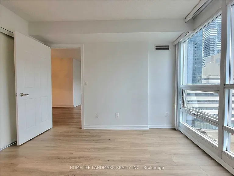 761 Bay St #402 — Photo 12