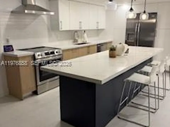 2625 Collins Ave, Miami Beach, FL