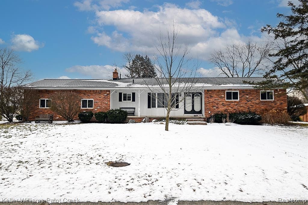 はる 42770 Hanks Ln, Sterling Heights, MI 48314 | Zillow