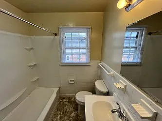 898 Hendrick St — Photo 18