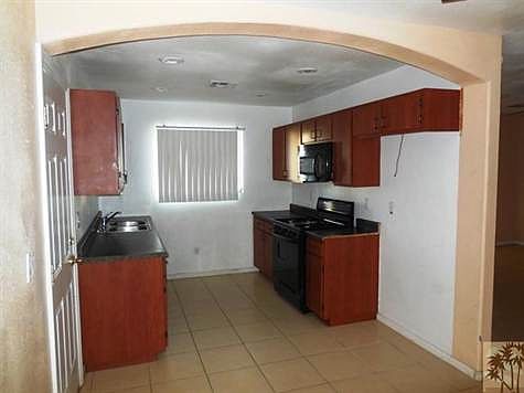 4th image of 15244 Avenida Manzana