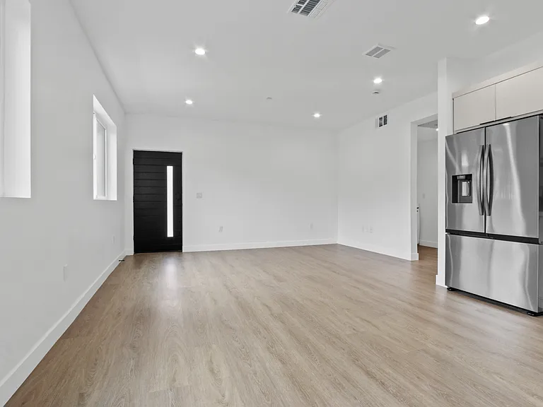 2512 Pennsylvania Ave — Photo 10