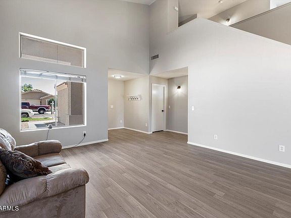 3rd image of 10975 W SHERIDAN Street