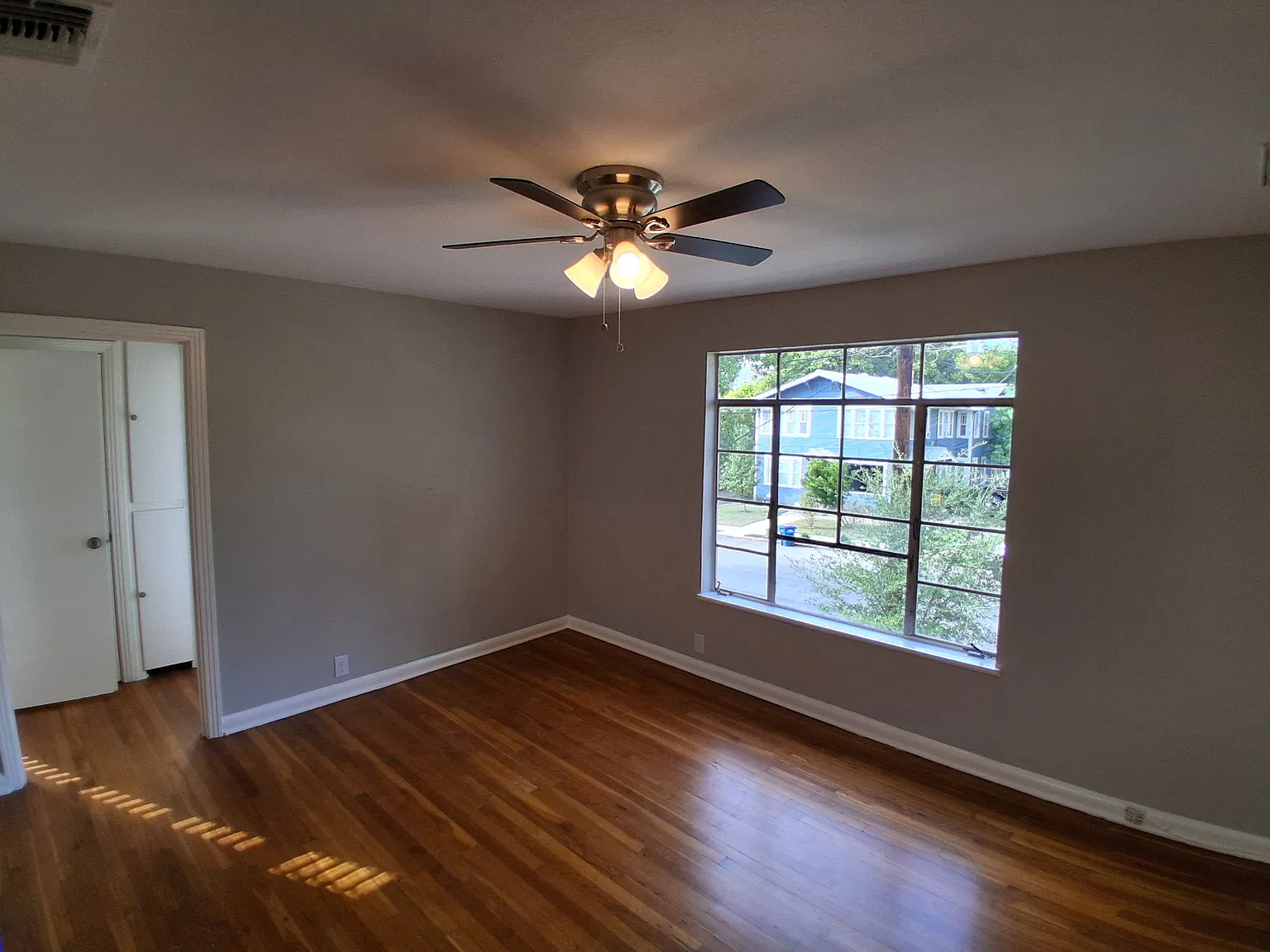 710 W French — Photo 3