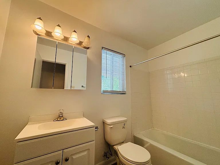 109 Northview Dr #4 — Photo 8
