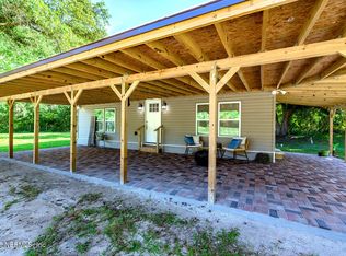 10235 Volkswagon Dr, Hampton, FL 32044