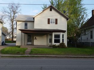 1216 E 2nd St, Muscatine, IA 52761