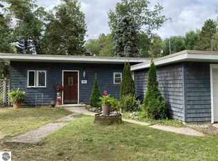 872 Indian Trail Blvd, Traverse City, MI 49686