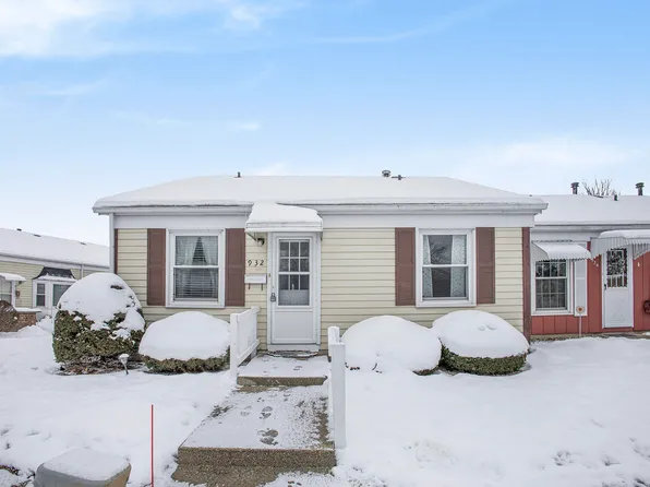 932 Village Ln #52, Jenison, MI 49428