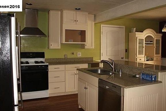 5th image of 708-500 Singleton Ln