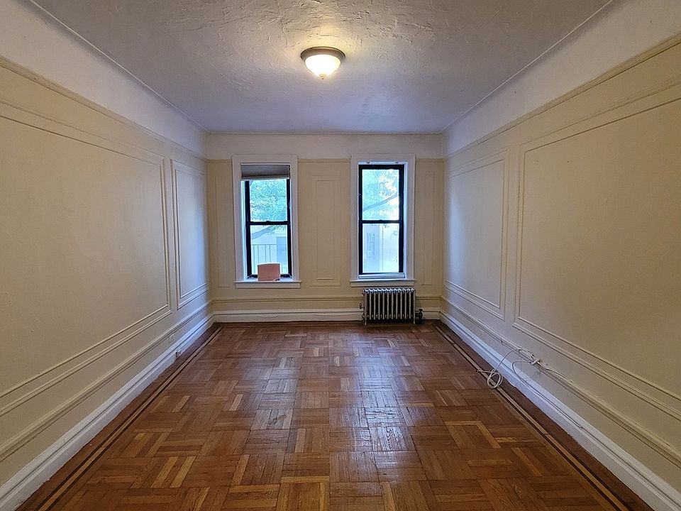 1st image of 10 Bennett Ave #2C
