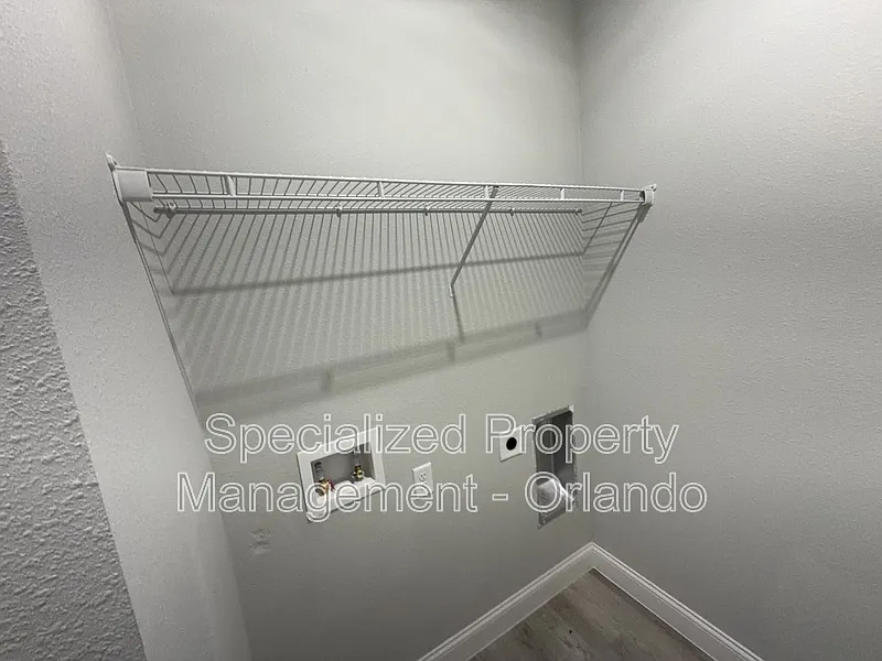 4 bed, 2.5 bath, 1551 sqft, $1,799 — Photo 3