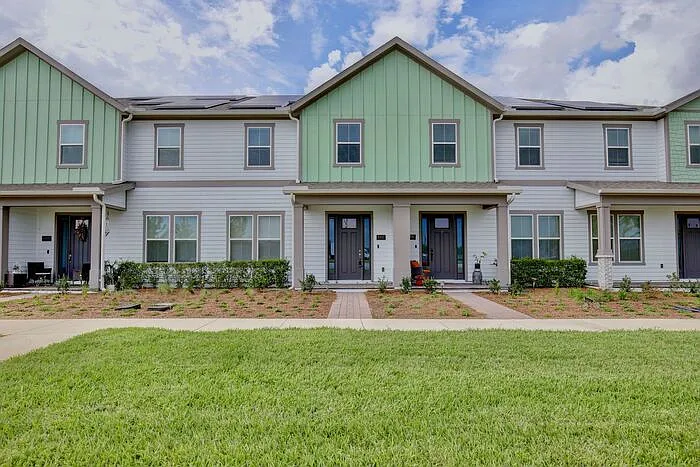 3 bed, 3.0 bath, 1855 sqft, $2,295 — Photo 1