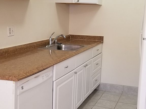 4th image of 222 Milbrae Ln APT 10