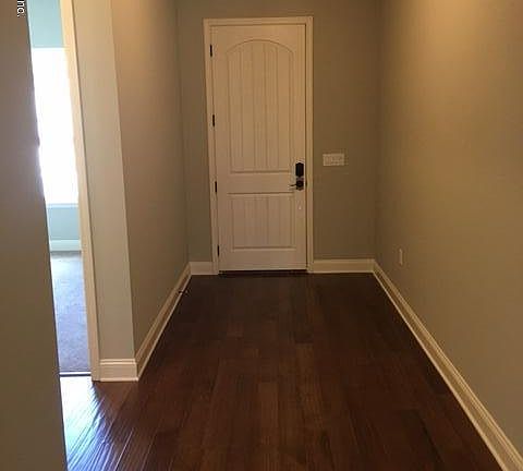 4th image of 2766 Chapman Oak Dr