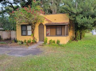 2441 Poinsetta Ave, Sanford, FL 32771