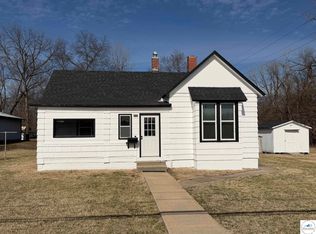 821 E Lincoln St, Clinton, MO 64735