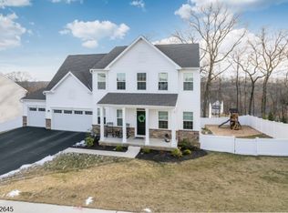 4 Esposito Ln, Landing, NJ 07850