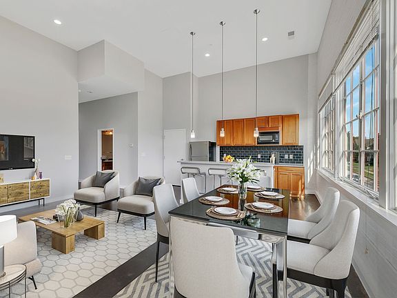 5th image of 4160 Olive St #8