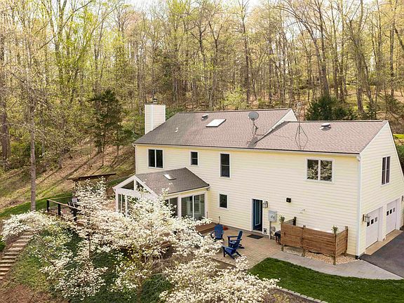 4th image of 2700 Willow Oak Cir