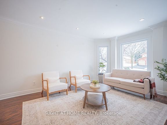 4th image of 2088 Perran Dr
