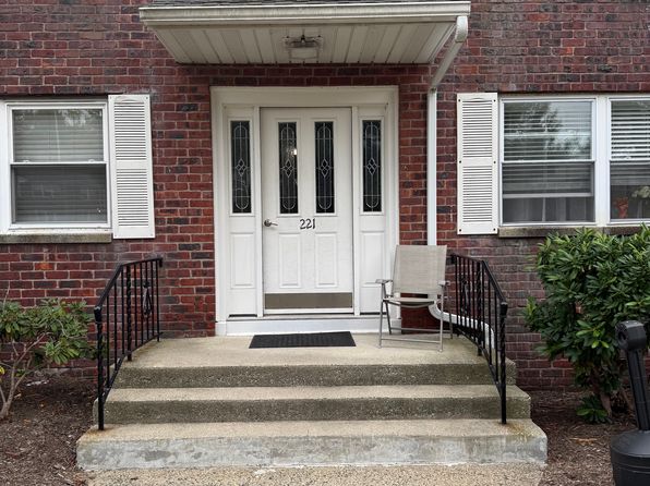 221 N Middletown Rd
