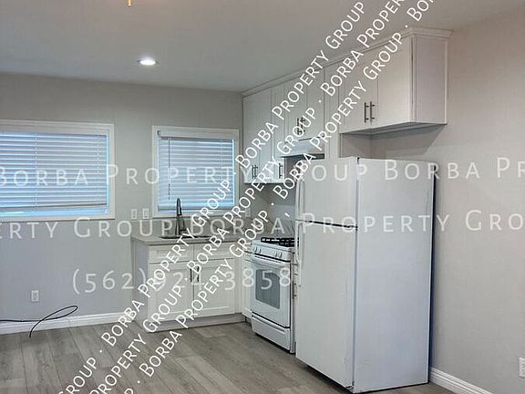 3rd image of 2552 Cedar Ave APT C