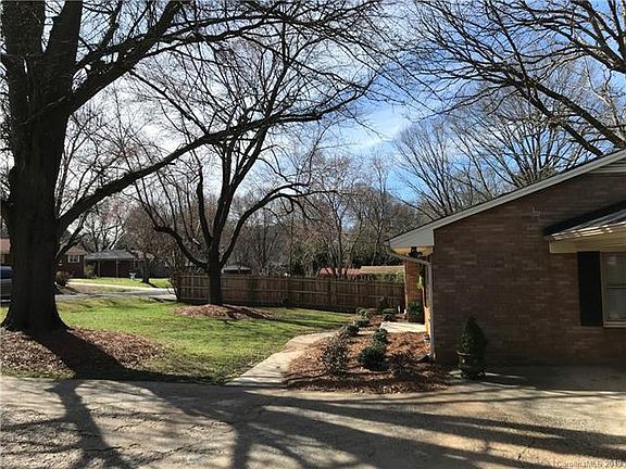 5th image of 2312 Hedgewood Cir