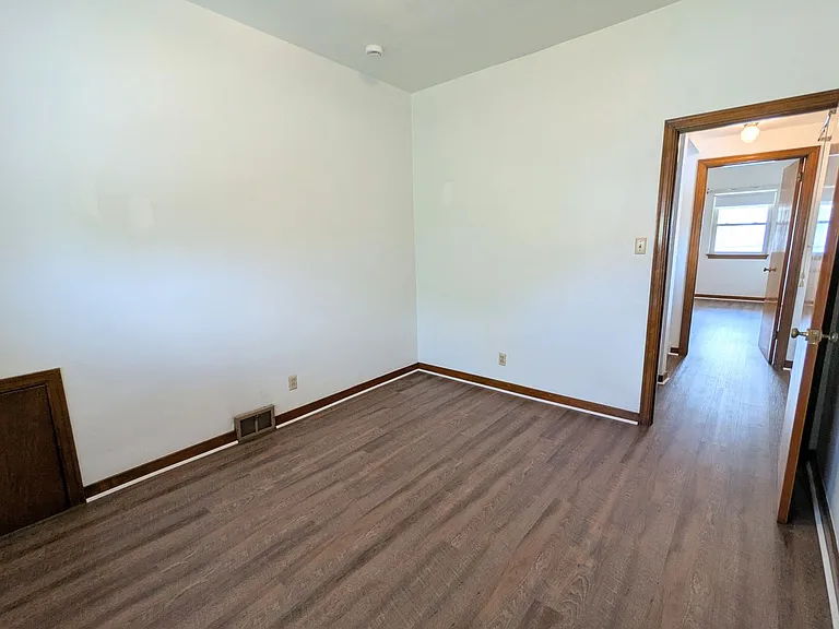 258 Edmond St — Photo 12