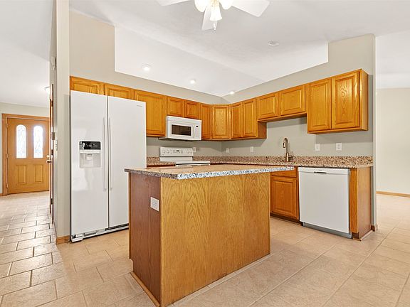 5th image of 6541 Erin Way
