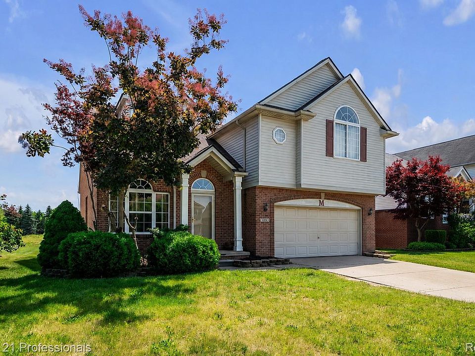 1st image of 1989 Golfview Ln