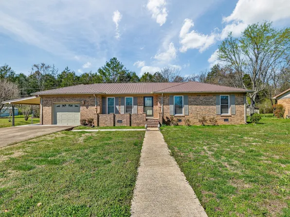 110 Noblett Ave, Fayetteville, TN 37334