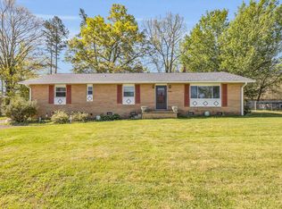8211 Oxford Dr, Hixson, TN 37343