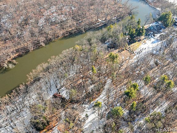 3rd image of 3125 Riverbend Trl