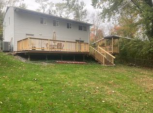 783 Meadowbrook Rd, Morgantown, WV 26505