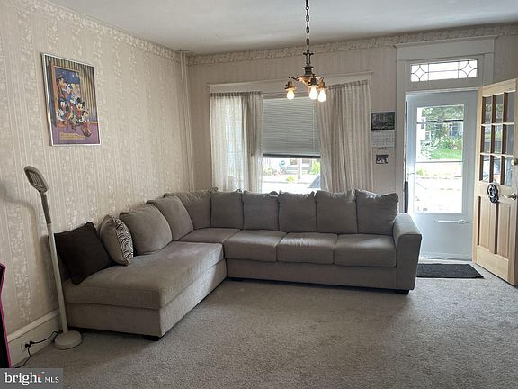 5th image of 204 S Wylam St