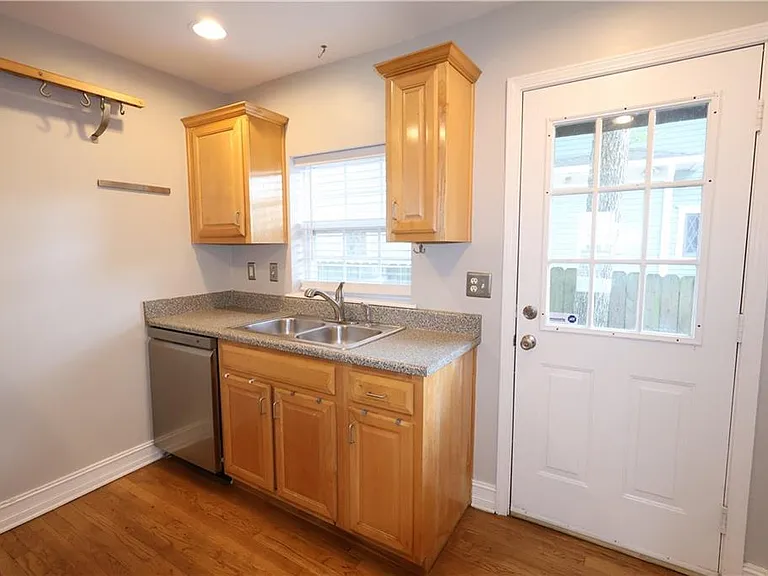 285 Oxford Pl NE #1 — Photo 5