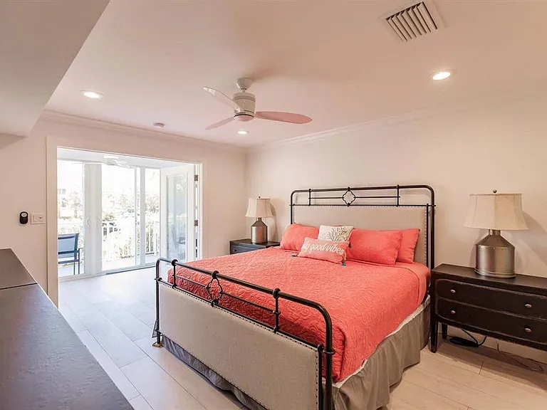 1125 W Peppertree Dr #102 — Photo 22