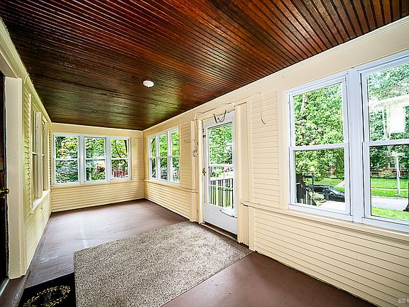 5th image of 12955 Highland Ave